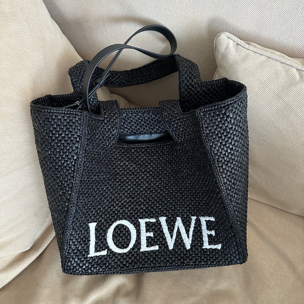 Loewe raffia tote small